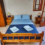 Akrata Golden House 2 *