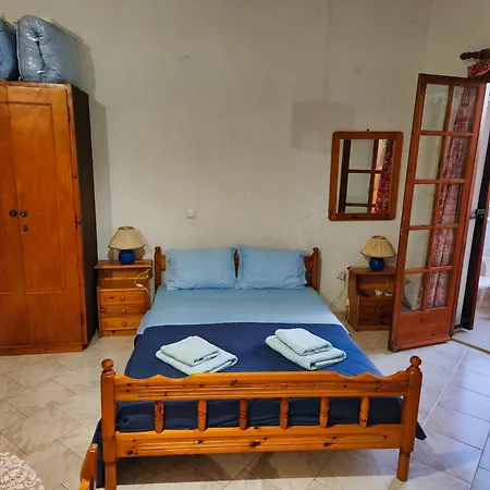 Apartment Akrata Golden House 2 *