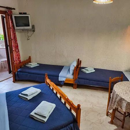 Akrata Golden House 2 *