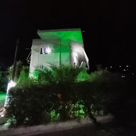 Akrata Golden House 2 Daire