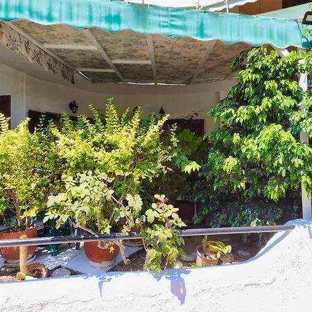 Akrata Golden House 2 *