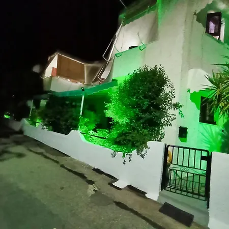 Appartamento Akrata Golden House 2 *