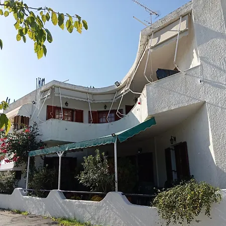 Akrata Golden House 2