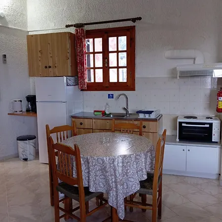 Akrata Golden House 2 *