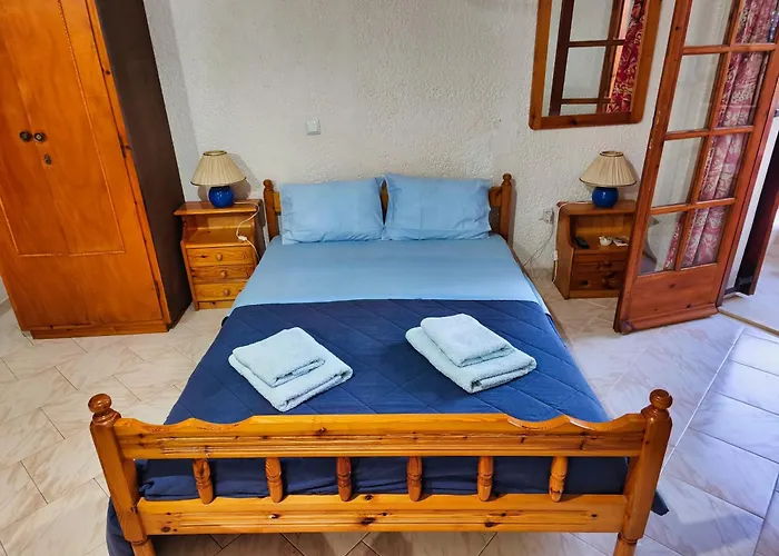 Akrata Golden House 2 *