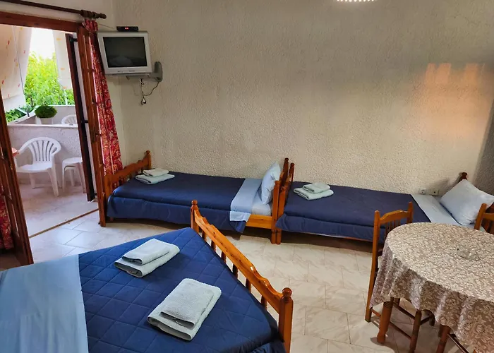 Akrata Golden House 2 *