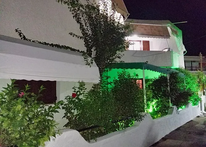 Apartamento Akrata Golden House 2 *