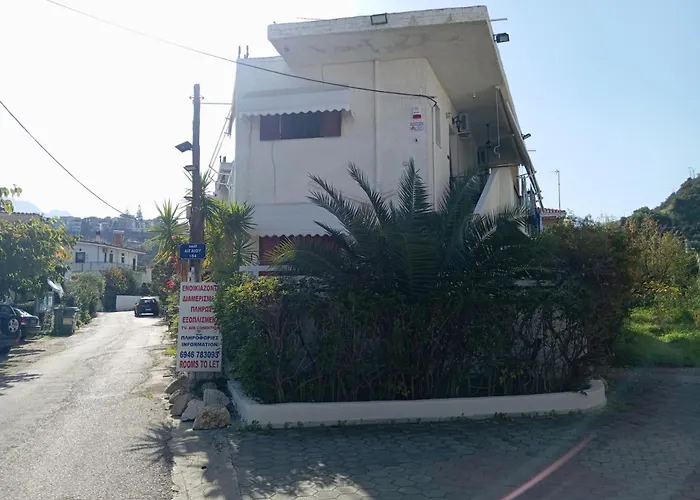 Akrata Golden House 2 Apartman *