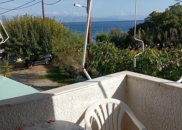 Apartman Akrata Golden House 2 *