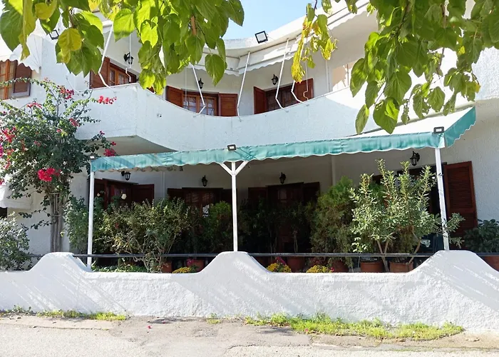 Akrata Golden House 2 *