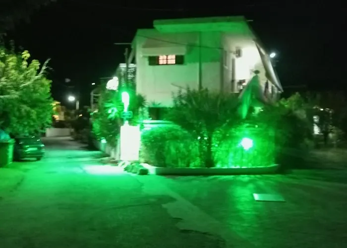 Akrata Golden House 2 Apartman *