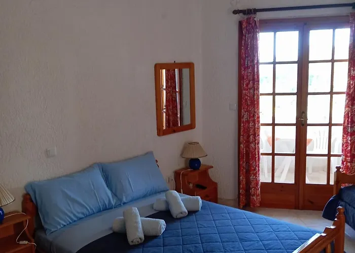 Akrata Golden House 2 *