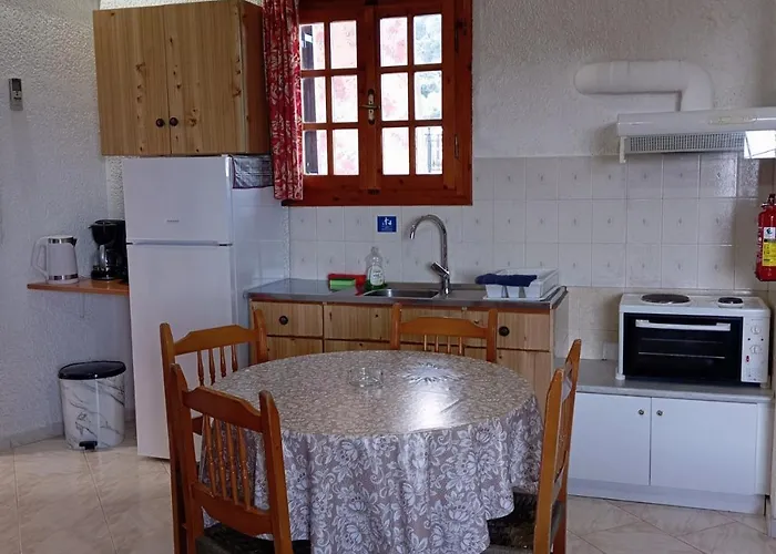 Akrata Golden House 2 *