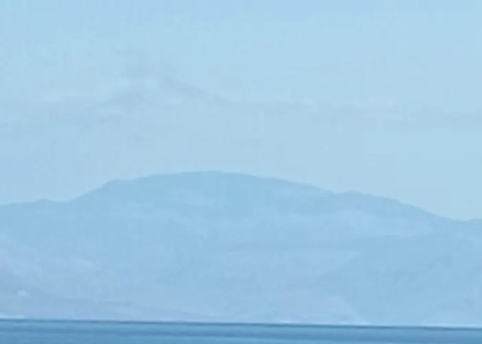 Akrata Golden House 2 *